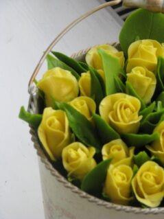 Відерце з трояндами Відерце з трояндами