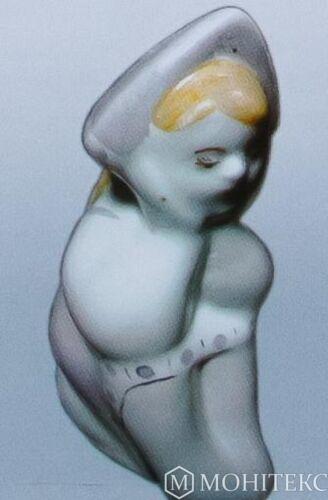 Статуетка Оленка